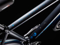 Rower Cube Kathmandu Exc iridium n blue 2018 (1).jpg